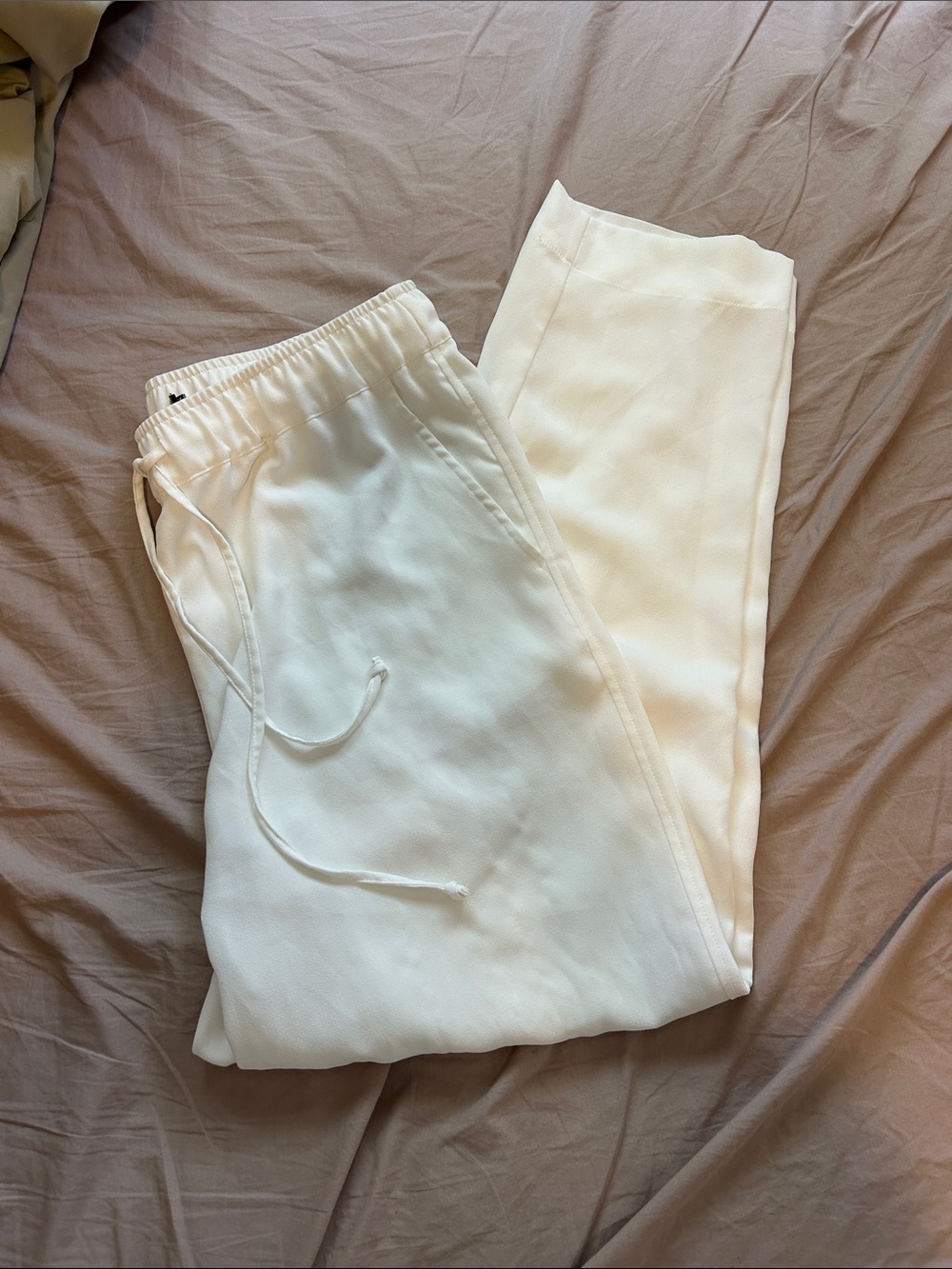 White pant
